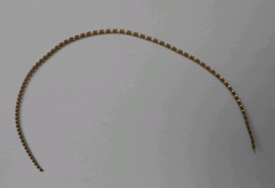 七齿压接件